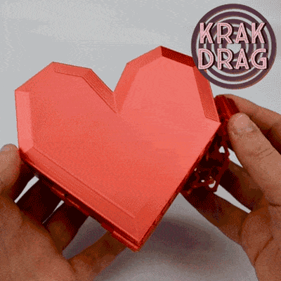 heart box working zipper articulated compliant flexi flexible cute valentines toy print in place fidget krak drag krakdrag chain love mechanical dnd krakdrag3d 3d print model - Mito3D