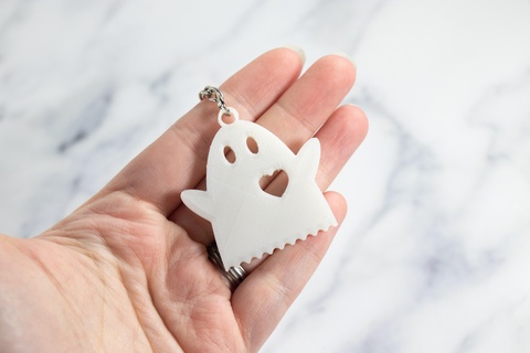 heart ghost keychain love key chain simple accessory kids cute halloween goth silhouette 3d print model - Mito3D