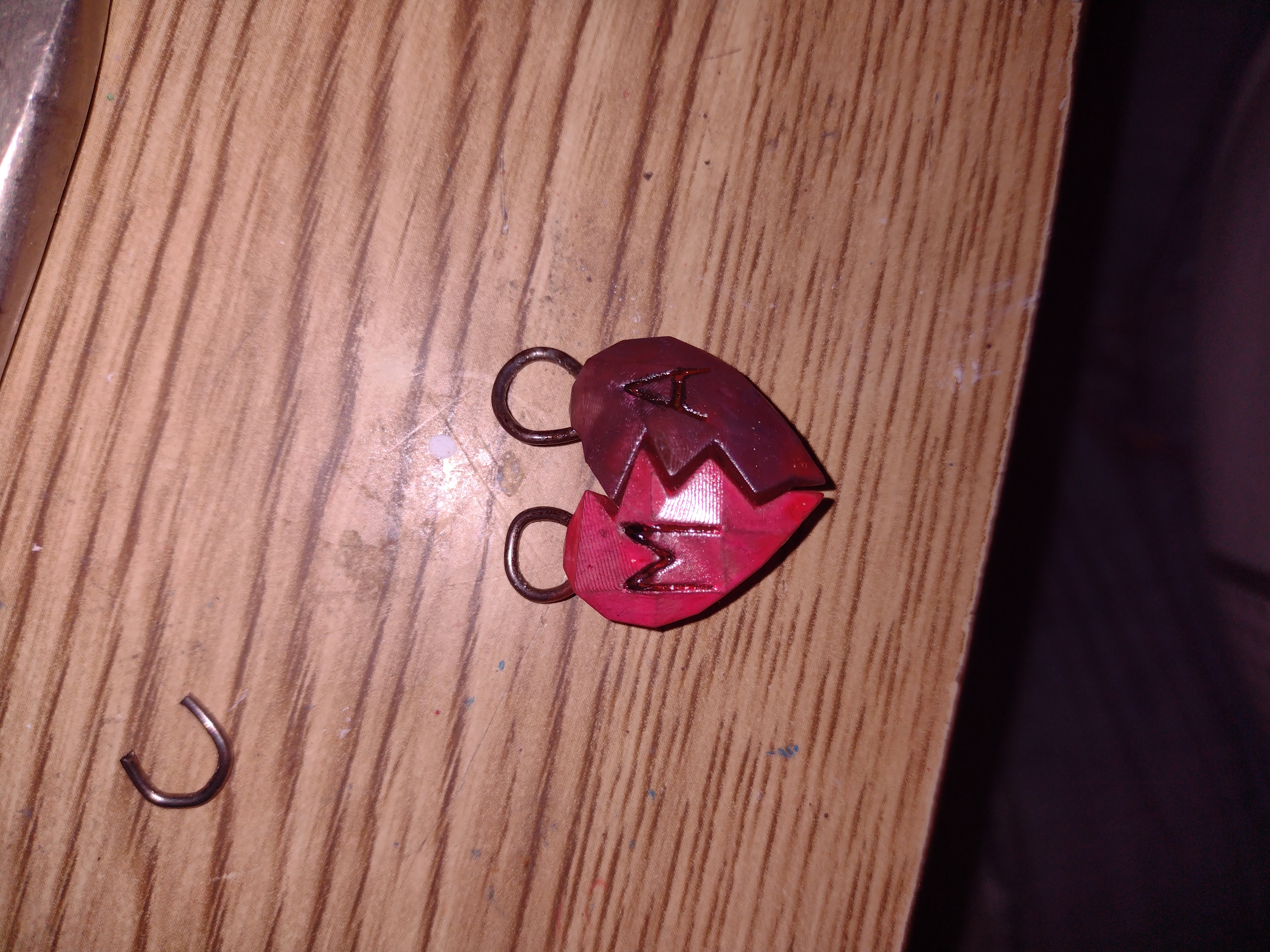 heart necklace half broken 3D print model - Mito3D