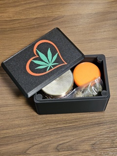 heart weed stash box - magnetic lid marijuana cannabis pot dope 420 canna storage container magnet 3d print model - Mito3D
