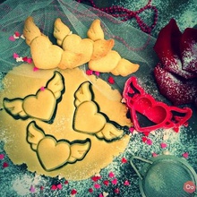 heart wings cookie cutter home 3d print model - Mito3D