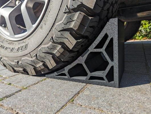 lourd devoir frein coin roue cale camping overlanding all terrain véhicule choisir up caravane camion support pierre 39 achoppement 3d print model - Mito3D