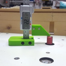altezza valutare elettronico digitale calibro attrezzo officina lavorazione legno tavolo router sollevamento 3d print model - Mito3D
