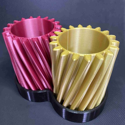 helicoidal engranaje bolígrafo florero 3D print model - Mito3D