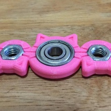 Sechskantmutter Katze spinner Spiel fidget - Spielzeug finger openscad 3d print model - Mito3D