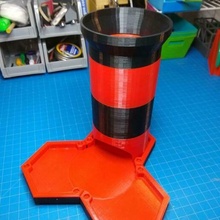altıgen fayans zar kule oyun masaüstü Wyrmwood 3d print model - Mito3D