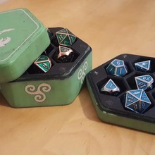 hexagonal dice box middel triskel game 3d print model - Mito3D