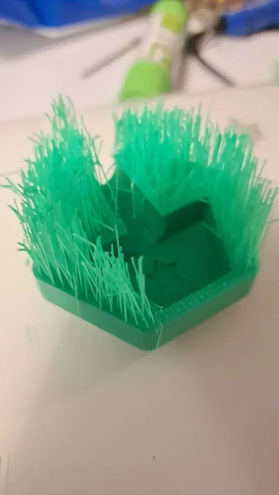 altıgen çekme fayans çimen is yeşil oyun 3d yazı tahtası 3d print model - Mito3D