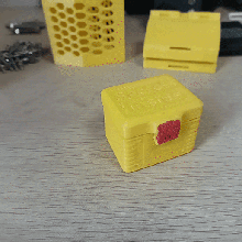 menteşeli kilitleme mini Kutu hazine göğüs küçük 3d basılı masaüstü organizatör takı 3d print model - Mito3D
