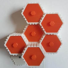 hive modulo per montaggio a parete posteriore casa art bin box cavo management computer container containers contemporary cool decor decoration design designproject awer drawers electrical engineering equipment fun furniture hexagon honeycomb house household modern modular multi-part office organizer parts storage stuff tack tools useful utility washers workshop 3d print model - Mito3D