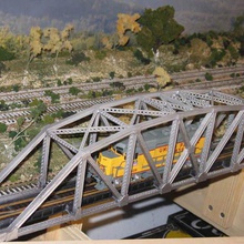 à l'échelle ho 145 pieds en acier cambré pont poutre treillis de l'architecture les bâtiments des structures 3d print model - Mito3D