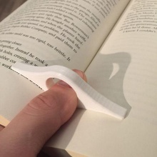 holder book books read reader thumb club 3d print model - Mito3D