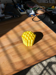 honeycomb holder q1 pen pencil organizer 3d print model - Mito3D