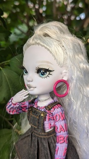 hoop earrings rainbow high shadow doll mga dolls accessories hoopearrings wrists 3d print model - Mito3D