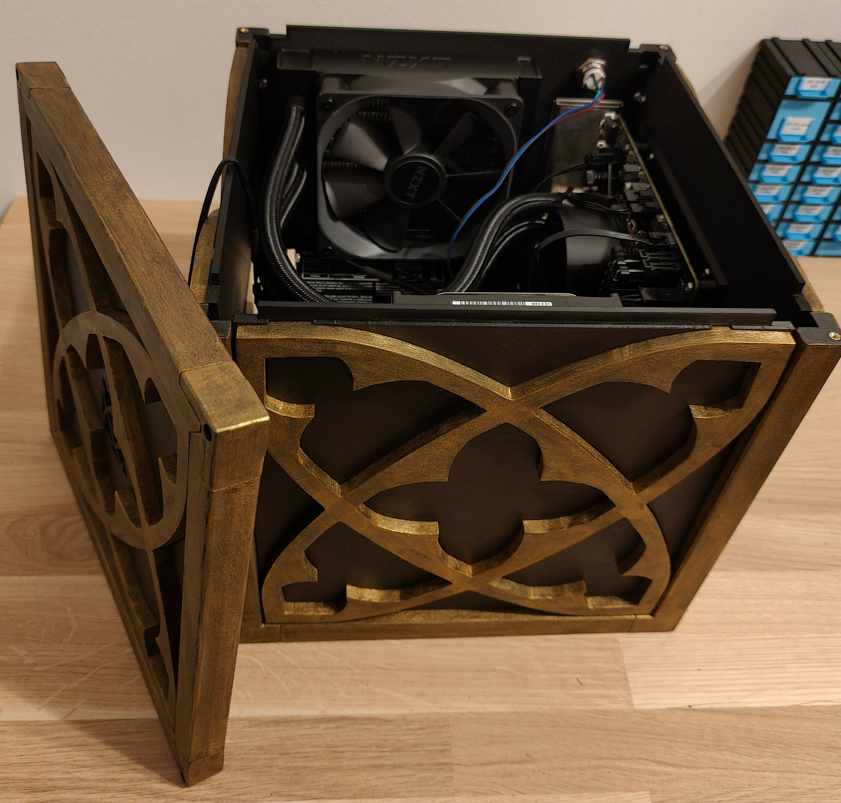 horadric server diablo ii 2 mini itx cubo pc Caino Deckard 3D print model - Mito3D