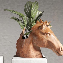 horse head flowerpot