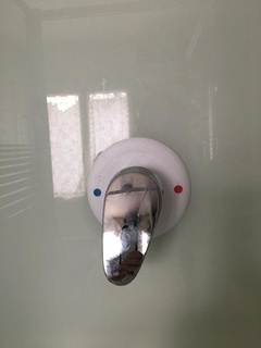 quente frio chuveiro placa frontal banheiro 3d print model - Mito3D