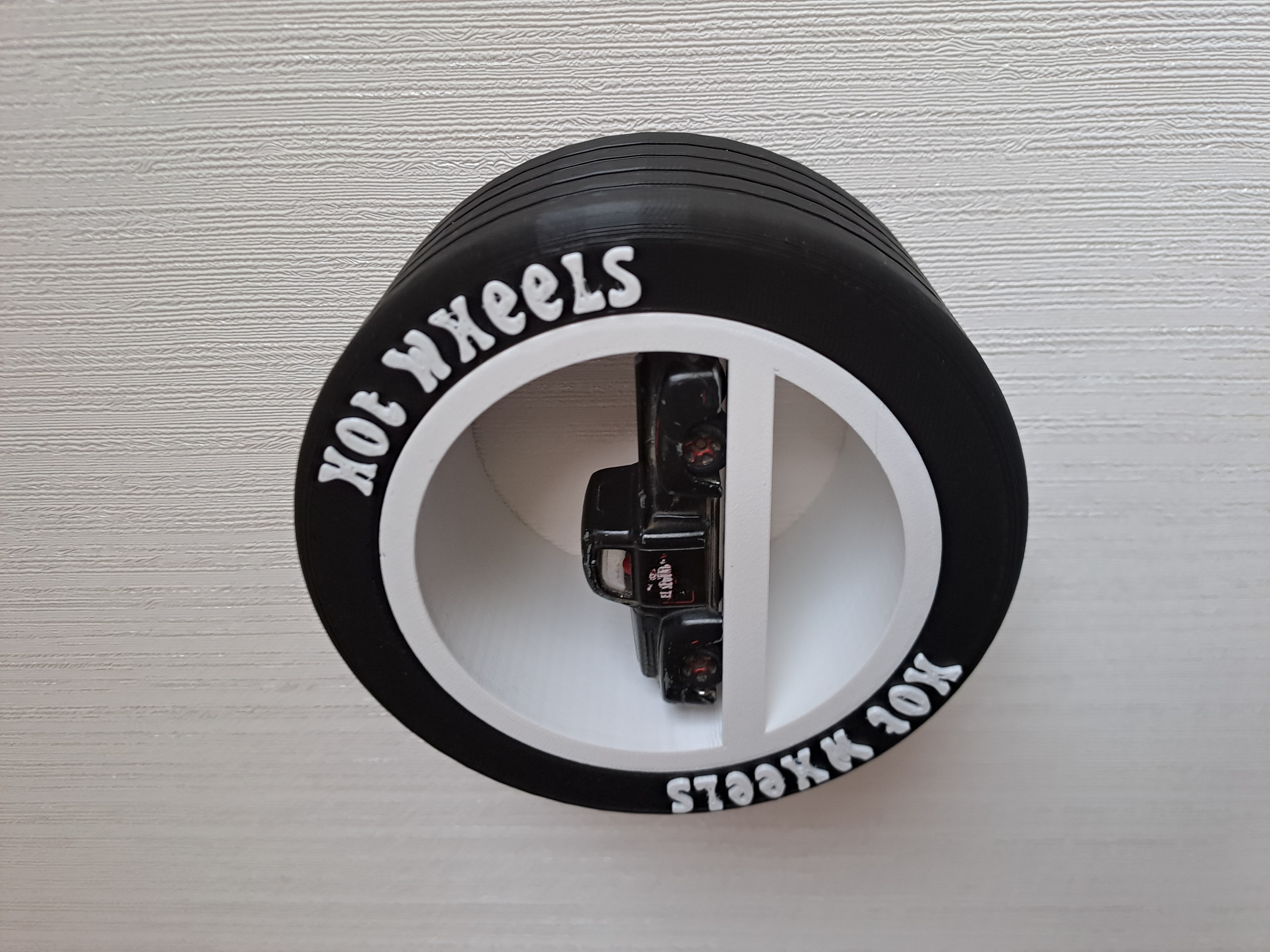 heiße Reifen Anzeige Box aussehen Rad heiß Räder Streichholzschachtel 3D print model - Mito3D