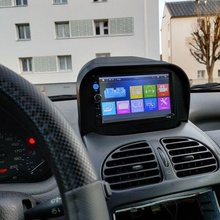 logement trousse 2 vacarme 206 voiture adaptateur radio peugeot 3d print model - Mito3D