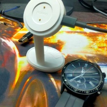 huawei orologio gt2 elegante caricabatterie indendio gadget 3d print model - Mito3D