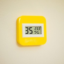 nem ölçer termometre minimalist durumda masaüstü duvar montaj ev gadget tasarım 3d print model - Mito3D