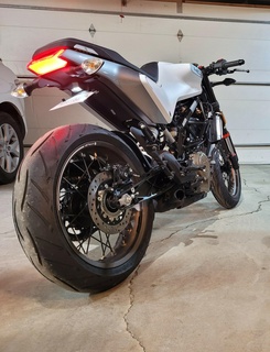 Husqvarna Vitpilen 401 kuyruk düzenli 2023 çeşitli vitpilen401 motosiklet 3d print model - Mito3D