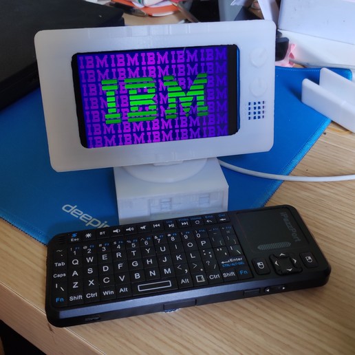 il pc ibm, un porta telefono gadget 3D print model - Mito3D