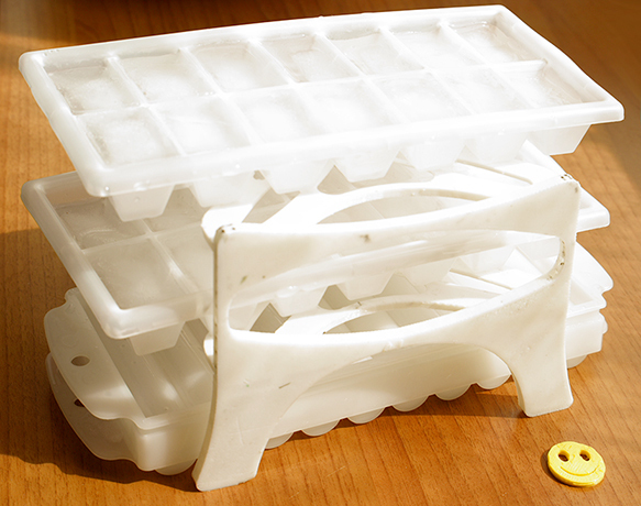 ice cube tray rack 3 Home icecube kitchen dinner dining room 3D print model - Mito3D