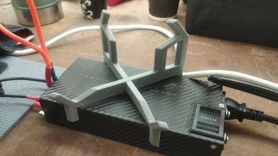 icharger dx8 ayakta durmak ikili şarj cihazı 3d print model - Mito3D