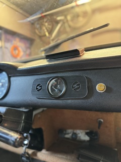 instrument holder trabant 601 52mm tank gauge tachometer Gadget trabant saxony ring display tachometer fuel gauge level indicator bambulab car car  3d print model - Mito3D