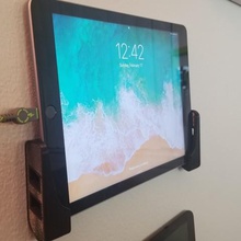 iosandroid tablet phone simple wall mount ipadsamsung etc gadget phonemount wallmount apple ipadpro 3d print model - Mito3D