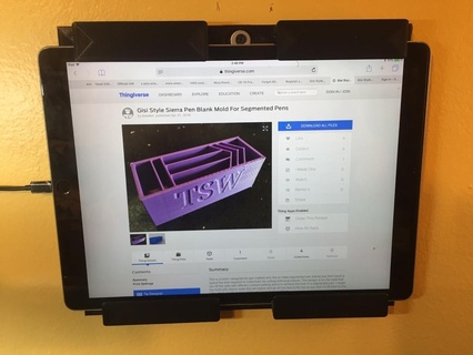 ipad parete staffa tenendo 129 iPad tavoletta telefoni gadget 3d print model - Mito3D