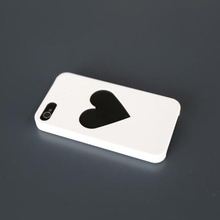 iphone 4 heart case gadget 3d print model - Mito3D