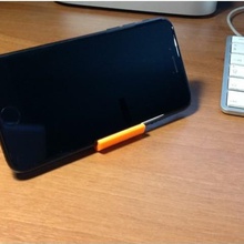 iphone 7 stand gadget 3d print model - Mito3D