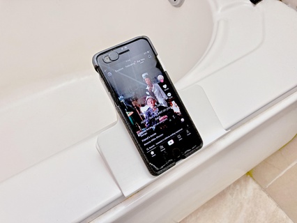 iphone supporter Phohé verticale téléphone horizontal 3d modèle impression 3d print model - Mito3D