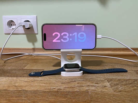 iphone soutien appel regarder chargeur pomme 3d print model - Mito3D