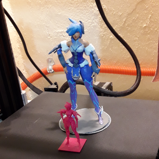 frostblade irelia sanat oyuncaklar oyunlar Lig efsaneler 3D print model - Mito3D