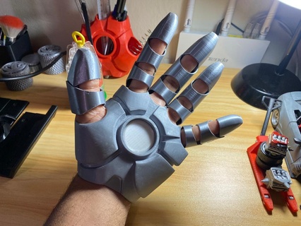 ferro homem luvas dobradiças ímãs fecho Ferro luva mão MCU maravilha Tony rígido dobradiça 3d print model - Mito3D