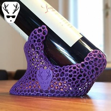 isótopo iwine exibição de voronoi a casa suporte garrafa escultura arte 3d print model - Mito3D