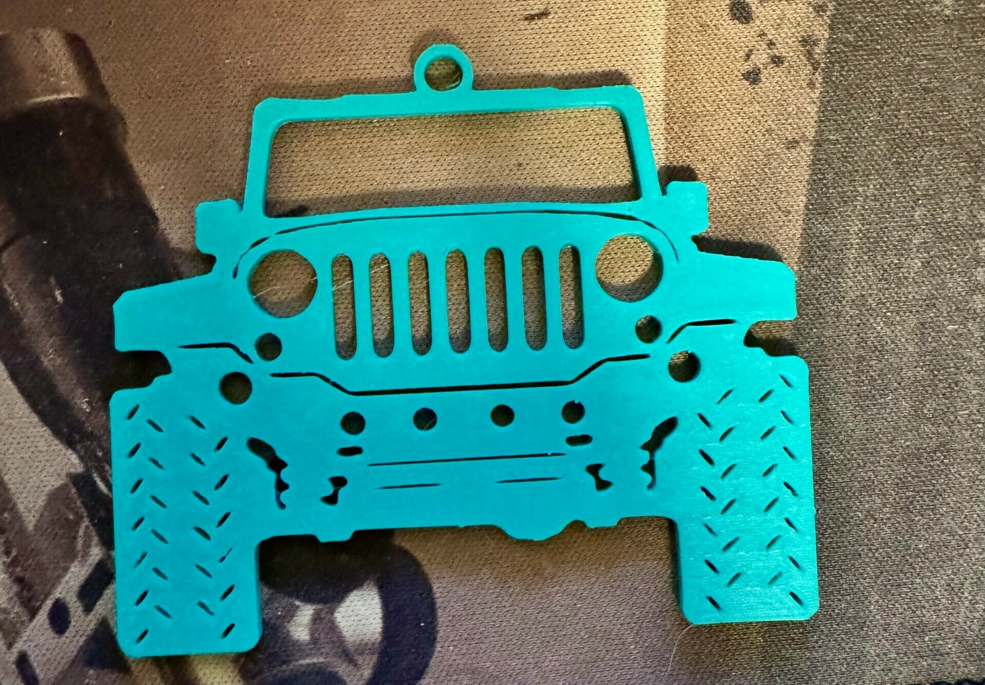 jeep wrangler off-road keychain 3D print model - Mito3D