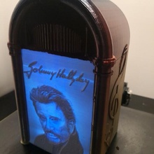 tocadiscos tragamonedas Johnny deco 3d print model - Mito3D