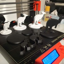 canguro de apoyo juego juguete accesorios 3d print model - Mito3D