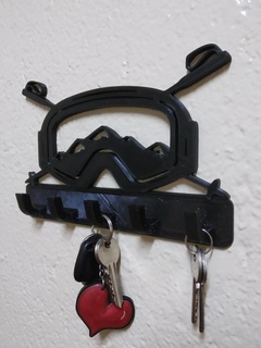 key holder ski snowboard Home keychain winter decoration hook for keys 3d print model - Mito3D