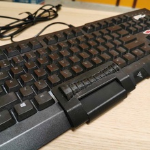 apertar a barra de espaço gadget teclado razer cynosa chroma 3d print model - Mito3D
