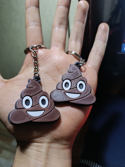 schlüsselbund poop emoji gadget 3d print model - Mito3D