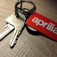 porte clés Aprilia logo 3d print model - Mito3D