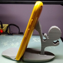 kicking phone holder phoenix125 remix gadget mobile stand karate iphone cell 3d print model - Mito3D