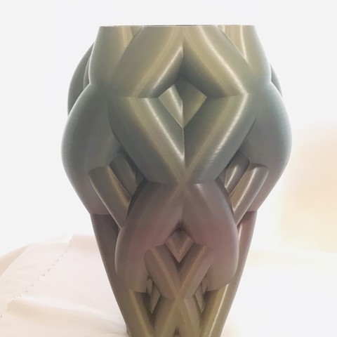 verknotet vine vase home pot neue Kunst 3D print model - Mito3D