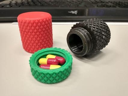 nudoso envase 3dprinted caso funda cilindro mano pequeñas partes herramienta roscado soporte 3d print model - Mito3D