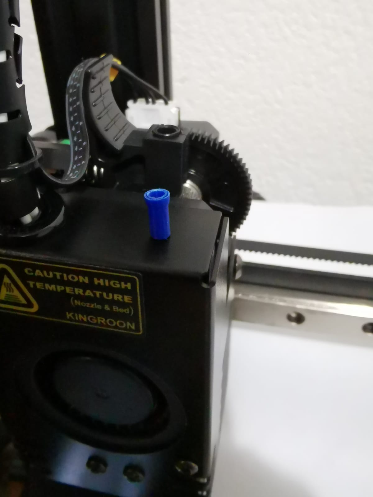 kp3s Filament Aligner Guider Schutz Eintrag Extruder Startseite Mantel leiten 3D print model - Mito3D